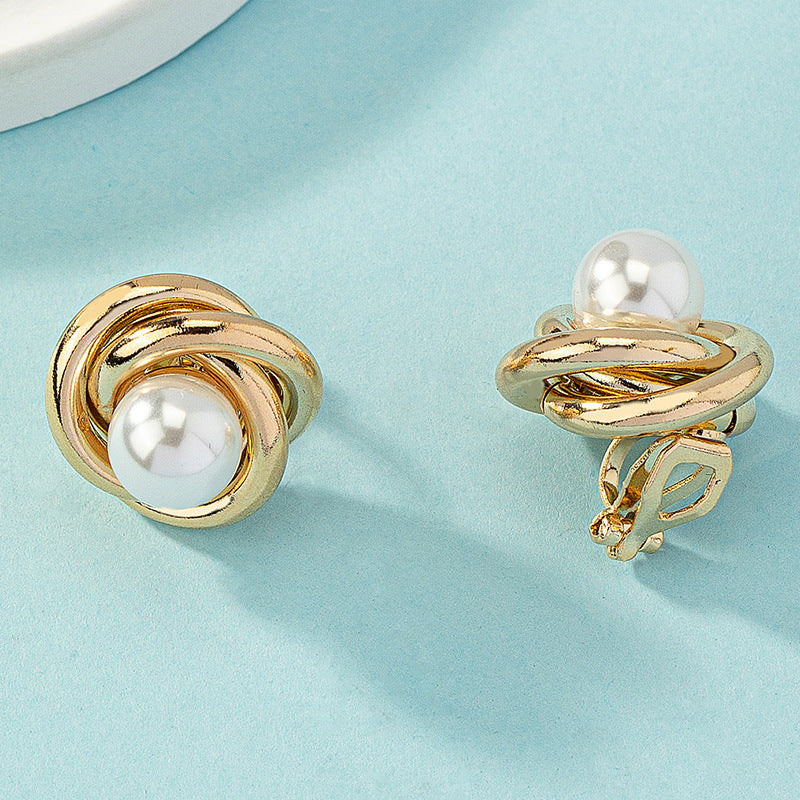 Women's Fashion Artistic Complex Inlaid Pearl Earrings
