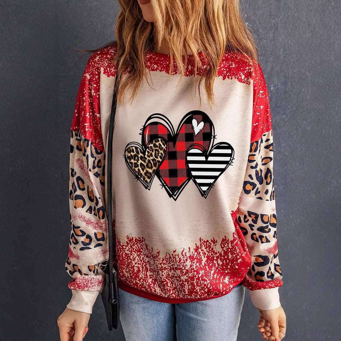 Heart Printing Round Neck Long Sleeve Pullover Hoodie