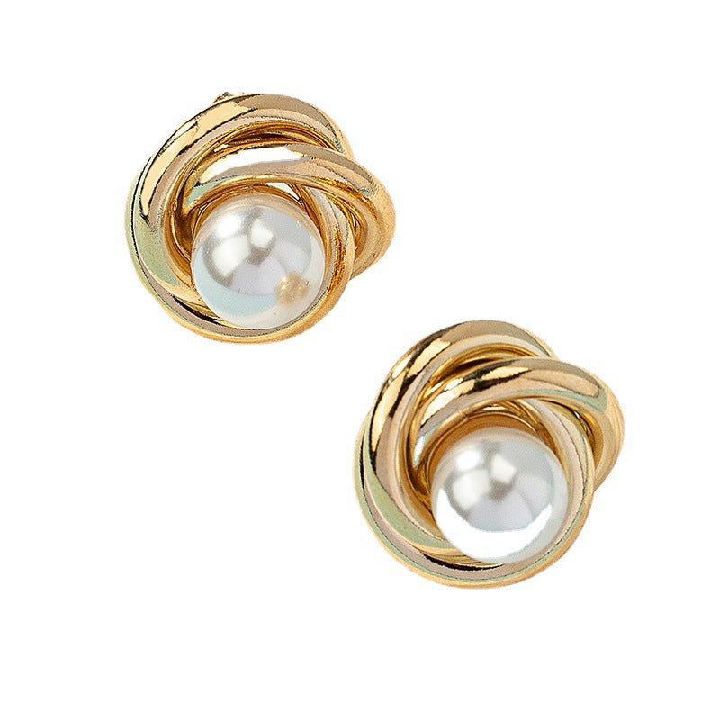 Women's Fashion Artistic Complex Inlaid Pearl Earrings